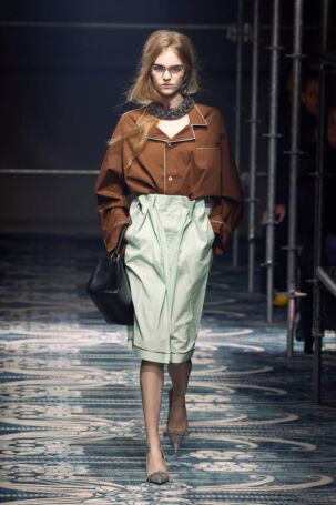 7/53 | Prada Fall 2025 | Photo: NOWFASHION.com Prada Fall 2025 | Photo: NOWFASHION.com