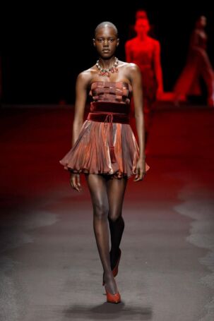 12/55 | Roberto Cavalli Fall 2025 | Photo: NOWFASHION.com Roberto Cavalli Fall 2025 | Photo: NOWFASHION.com