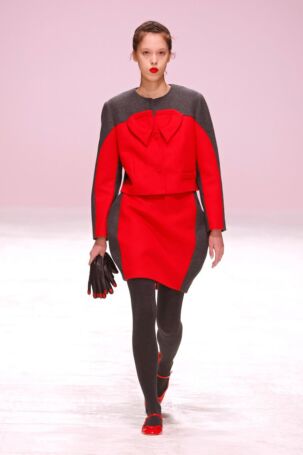 3/33 | Vivetta Fall 2025 | Photo: NOWFASHION.com Vivetta Fall 2025 | Photo: NOWFASHION.com