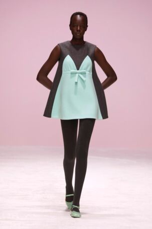 5/33 | Vivetta Fall 2025 | Photo: NOWFASHION.com Vivetta Fall 2025 | Photo: NOWFASHION.com