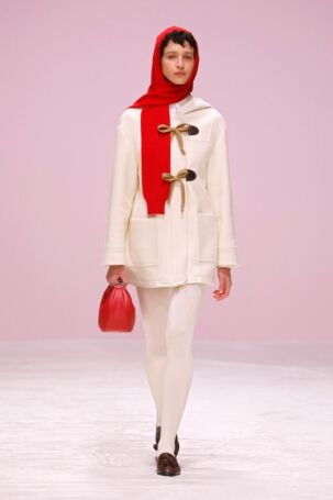 7/33 | Vivetta Fall 2025 | Photo: NOWFASHION.com Vivetta Fall 2025 | Photo: NOWFASHION.com