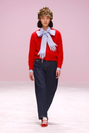 10/33 | Vivetta Fall 2025 | Photo: NOWFASHION.com Vivetta Fall 2025 | Photo: NOWFASHION.com