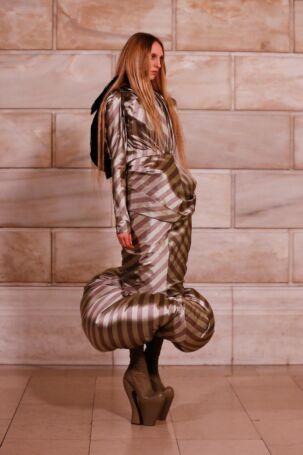 4/19 | Marc Jacobs Fall 2025 | Photo: Dan Lecca | Courtesy of Marc Jacobs Marc Jacobs Fall 2025 | Photo: Dan Lecca | Courtesy of Marc Jacobs