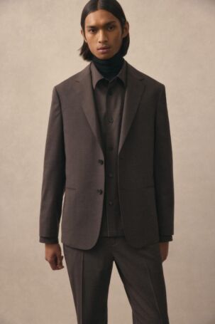 4/11 | Theory Fall 2025 Menswear | Courtesy of Theory Theory Fall 2025 Menswear | Courtesy of Theory