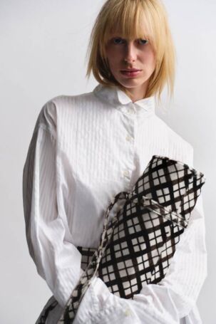 11/76 | Talia Byre Fall 2025 | Photo: Esther Theaker | Courtesy of Talia Byre Talia Byre Fall 2025 | Photo: Esther Theaker | Courtesy of Talia Byre