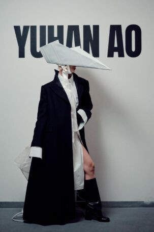 2/18 | Yuhan Ao Fall 2025 | Photo: Ben Bradish Ellames | Courtesy of Yuhan Ao Yuhan Ao Fall 2025 | Photo: Ben Bradish Ellames | Courtesy of Yuhan Ao