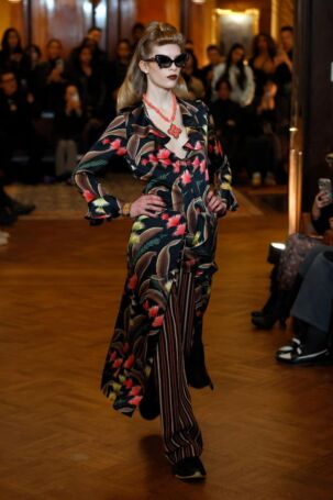 5/29 | Anna Sui Fall 2025 | Photo: NOWFASHION.com Anna Sui Fall 2025 | Photo: NOWFASHION.com