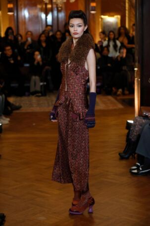 9/29 | Anna Sui Fall 2025 | Photo: NOWFASHION.com Anna Sui Fall 2025 | Photo: NOWFASHION.com