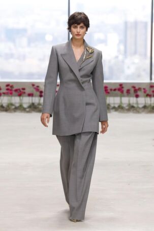 11/68 | Carolina Herrera Fall 2025 | Photo: NOWFASHION.com Carolina Herrera Fall 2025 | Photo: NOWFASHION.com