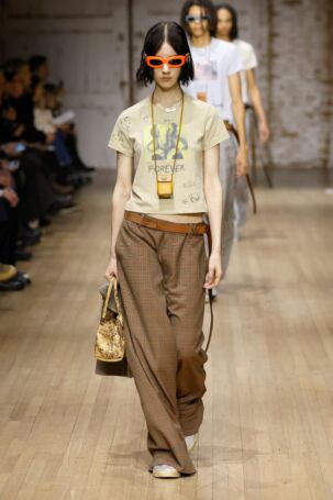 10/46 | Coach Fall 2025 | Photo: NOWFASHION.com Coach Fall 2025 | Photo: NOWFASHION.com