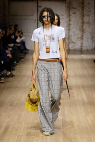 11/46 | Coach Fall 2025 | Photo: NOWFASHION.com Coach Fall 2025 | Photo: NOWFASHION.com