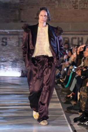 10/37 | Collina Strada Fall 2025 | Photo: Alessandro Viero/Gorunway | Courtesy of Collina Strada Collina Strada Fall 2025 | Photo: Alessandro Viero/Gorunway | Courtesy of Collina Strada