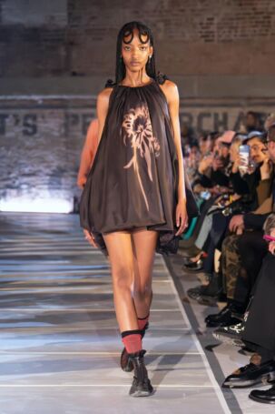 11/37 | Collina Strada Fall 2025 | Photo: Alessandro Viero/Gorunway | Courtesy of Collina Strada Collina Strada Fall 2025 | Photo: Alessandro Viero/Gorunway | Courtesy of Collina Strada