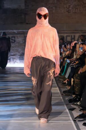 12/37 | Collina Strada Fall 2025 | Photo: Alessandro Viero/Gorunway | Courtesy of Collina Strada Collina Strada Fall 2025 | Photo: Alessandro Viero/Gorunway | Courtesy of Collina Strada