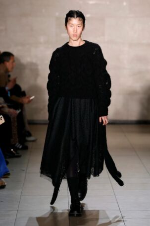 4/26 | Meruert Tolegen Fall 2025 | Photo: NOWFASHION.com Meruert Tolegen Fall 2025 | Photo: NOWFASHION.com
