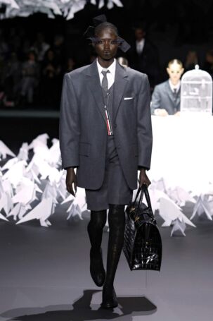 4/65 | Thom Browne Fall 2025 | Photo: NOWFASHION.com Thom Browne Fall 2025 | Photo: NOWFASHION.com