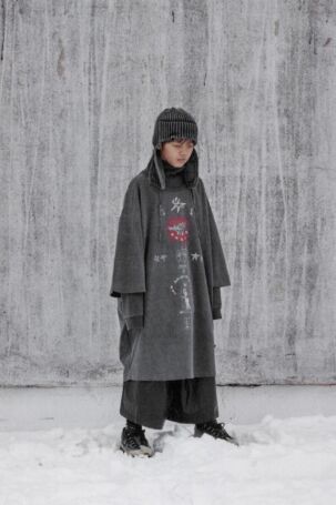 8/35 | AJOBYAJO Lookbook Fall 2025 | Courtesy of AJOBYAJO AJOBYAJO Lookbook Fall 2025 | Courtesy of AJOBYAJO