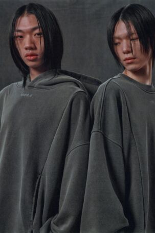 11/35 | AJOBYAJO Lookbook Fall 2025 | Courtesy of AJOBYAJO AJOBYAJO Lookbook Fall 2025 | Courtesy of AJOBYAJO