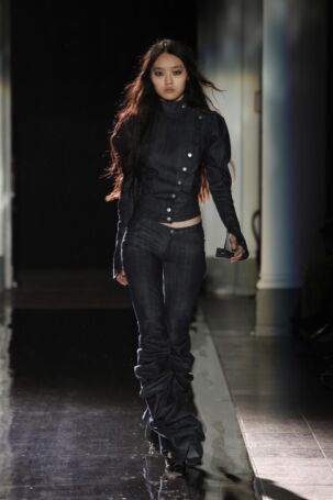 7/22 | Clara Colette Miramon Fall 2025 | Photo: Boris Marberg | Courtesy of Berlin Fashion Week Clara Colette Miramon Fall 2025 | Photo: Boris Marberg | Courtesy of Berlin Fashion Week