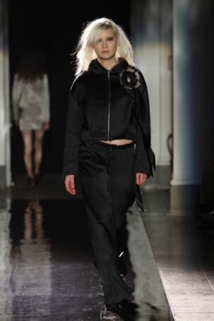 11/22 | Clara Colette Miramon Fall 2025 | Photo: Boris Marberg | Courtesy of Berlin Fashion Week Clara Colette Miramon Fall 2025 | Photo: Boris Marberg | Courtesy of Berlin Fashion Week