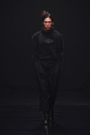 5/27 | Danny Reinke Fall 2025 | Photo: Sebastian Reuter/Getty Images | Courtesy of Berlin Fashion Week Danny Reinke Fall 2025 | Photo: Sebastian Reuter/Getty Images | Courtesy of Berlin Fashion Week