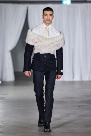 4/30 | GmbH Fall 2025 | Photo: Finnegan Koichi Godenschweger | Courtesy of Berlin Fashion Week GmbH Fall 2025 | Photo: Finnegan Koichi Godenschweger | Courtesy of Berlin Fashion Week