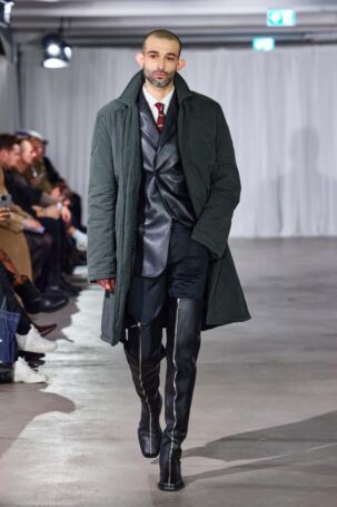 11/30 | GmbH Fall 2025 | Photo: Finnegan Koichi Godenschweger | Courtesy of Berlin Fashion Week GmbH Fall 2025 | Photo: Finnegan Koichi Godenschweger | Courtesy of Berlin Fashion Week