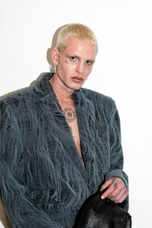 6/26 | Backstage at Haderlump Fall 2025 | Photo: Kevin Duong | Courtesy of Berlin Fashion Week Backstage at Haderlump Fall 2025 | Photo: Kevin Duong | Courtesy of Berlin Fashion Week
