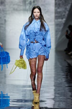 2/21 | Kasia Kucharska Fall 2025 | Photo: Finnegan Koichi Godenschweger | Courtesy of Berlin Fashion Week Kasia Kucharska Fall 2025 | Photo: Finnegan Koichi Godenschweger | Courtesy of Berlin Fashion Week