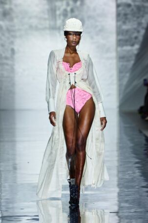 8/21 | Kasia Kucharska Fall 2025 | Photo: Finnegan Koichi Godenschweger | Courtesy of Berlin Fashion Week Kasia Kucharska Fall 2025 | Photo: Finnegan Koichi Godenschweger | Courtesy of Berlin Fashion Week