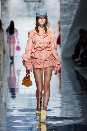 11/21 | Kasia Kucharska Fall 2025 | Photo: Finnegan Koichi Godenschweger | Courtesy of Berlin Fashion Week Kasia Kucharska Fall 2025 | Photo: Finnegan Koichi Godenschweger | Courtesy of Berlin Fashion Week