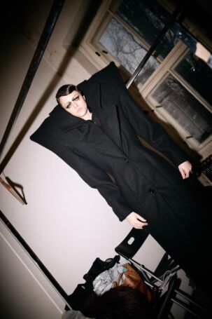 7/14 | Backstage at Maximilian Gedra Fall 2025 | Photo: Caroline Kynast | Courtesy of Berlin Fashion Week Backstage at Maximilian Gedra Fall 2025 | Photo: Caroline Kynast | Courtesy of Berlin Fashion Week