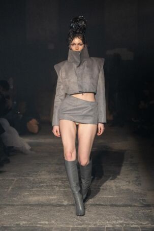 2/18 | Maximilian Gedra Fall 2025 | Photo: Andreas Hofrichter | Courtesy of Berlin Fashion Week Maximilian Gedra Fall 2025 | Photo: Andreas Hofrichter | Courtesy of Berlin Fashion Week