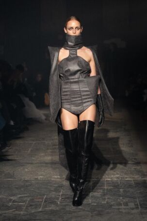 5/18 | Maximilian Gedra Fall 2025 | Photo: Andreas Hofrichter | Courtesy of Berlin Fashion Week Maximilian Gedra Fall 2025 | Photo: Andreas Hofrichter | Courtesy of Berlin Fashion Week