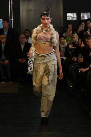 8/24 | Melisa Minca Fall 2025 | Photo: Alison Coates | Courtesy of Berlin Fashion Week Melisa Minca Fall 2025 | Photo: Alison Coates | Courtesy of Berlin Fashion Week