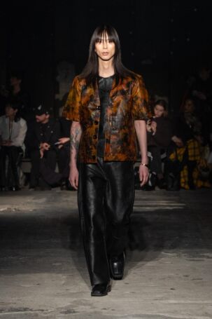4/30 | PALMWINE IceCREAM Fall 2025 | Photo: Andreas Hofrichter | Courtesy of Berlin Fashion Week PALMWINE IceCREAM Fall 2025 | Photo: Andreas Hofrichter | Courtesy of Berlin Fashion Week