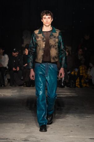 10/30 | PALMWINE IceCREAM Fall 2025 | Photo: Andreas Hofrichter | Courtesy of Berlin Fashion Week PALMWINE IceCREAM Fall 2025 | Photo: Andreas Hofrichter | Courtesy of Berlin Fashion Week