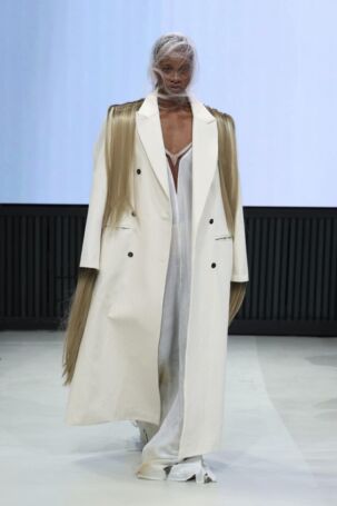 7/29 | Rebekka Ruétz Fall 2025 | Photo: Boris Marberg | Courtesy of Berlin Fashion Week Rebekka Ruétz Fall 2025 | Photo: Boris Marberg | Courtesy of Berlin Fashion Week