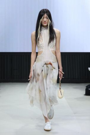 9/29 | Rebekka Ruétz Fall 2025 | Photo: Boris Marberg | Courtesy of Berlin Fashion Week Rebekka Ruétz Fall 2025 | Photo: Boris Marberg | Courtesy of Berlin Fashion Week