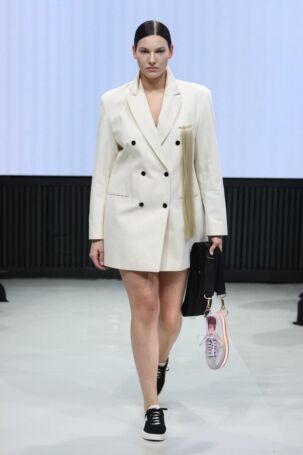 10/29 | Rebekka Ruétz Fall 2025 | Photo: Boris Marberg | Courtesy of Berlin Fashion Week Rebekka Ruétz Fall 2025 | Photo: Boris Marberg | Courtesy of Berlin Fashion Week