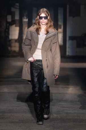 3/27 | SF1OG Fall 2025 | Photo: Andreas Hofrichter | Courtesy of Berlin Fashion Week SF1OG Fall 2025 | Photo: Andreas Hofrichter | Courtesy of Berlin Fashion Week