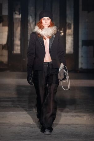 6/27 | SF1OG Fall 2025 | Photo: Andreas Hofrichter | Courtesy of Berlin Fashion Week SF1OG Fall 2025 | Photo: Andreas Hofrichter | Courtesy of Berlin Fashion Week