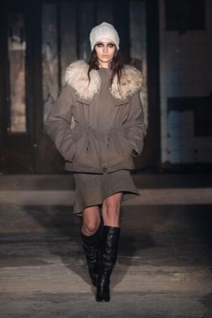 7/27 | SF1OG Fall 2025 | Photo: Andreas Hofrichter | Courtesy of Berlin Fashion Week SF1OG Fall 2025 | Photo: Andreas Hofrichter | Courtesy of Berlin Fashion Week