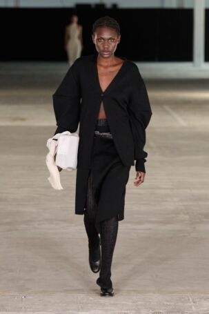 2/23 | A. Roege Hove Fall 2025 | Photo: James Cochrane | Courtesy of Copenhagen Fashion Week A. Roege Hove Fall 2025 | Photo: James Cochrane | Courtesy of Copenhagen Fashion Week
