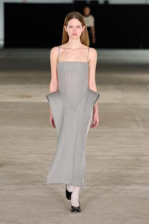 9/23 | A. Roege Hove Fall 2025 | Photo: James Cochrane | Courtesy of Copenhagen Fashion Week A. Roege Hove Fall 2025 | Photo: James Cochrane | Courtesy of Copenhagen Fashion Week