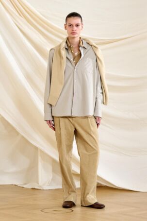2/16 | Aiayu Fall 2025 | Photo: James Cochrane | Courtesy of Copenhagen Fashion Week Aiayu Fall 2025 | Photo: James Cochrane | Courtesy of Copenhagen Fashion Week