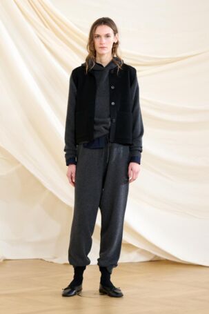 8/16 | Aiayu Fall 2025 | Photo: James Cochrane | Courtesy of Copenhagen Fashion Week Aiayu Fall 2025 | Photo: James Cochrane | Courtesy of Copenhagen Fashion Week