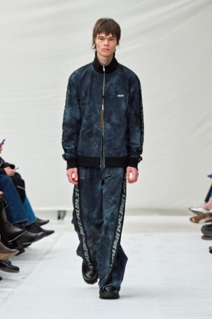 4/31 | Alis Fall 2025 | Photo: James Cochrane | Courtesy of Copenhagen Fashion Week Alis Fall 2025 | Photo: James Cochrane | Courtesy of Copenhagen Fashion Week