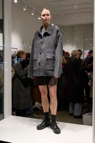 4/12 | Berner Kühl Fall 2025 | Photo: James Cochrane | Courtesy of Copenhagen Fashion Week Berner Kühl Fall 2025 | Photo: James Cochrane | Courtesy of Copenhagen Fashion Week