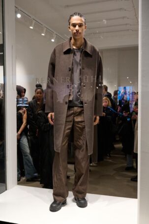 9/12 | Berner Kühl Fall 2025 | Photo: James Cochrane | Courtesy of Copenhagen Fashion Week Berner Kühl Fall 2025 | Photo: James Cochrane | Courtesy of Copenhagen Fashion Week